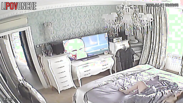She masturbates four times a day, look / solo spy cam
