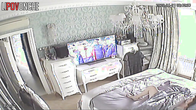 She masturbates four times a day, look / solo spy cam