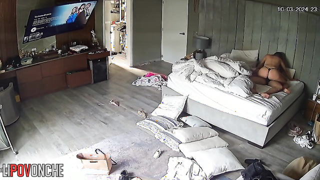 Their morning started great / wild fuck in the cozy bed