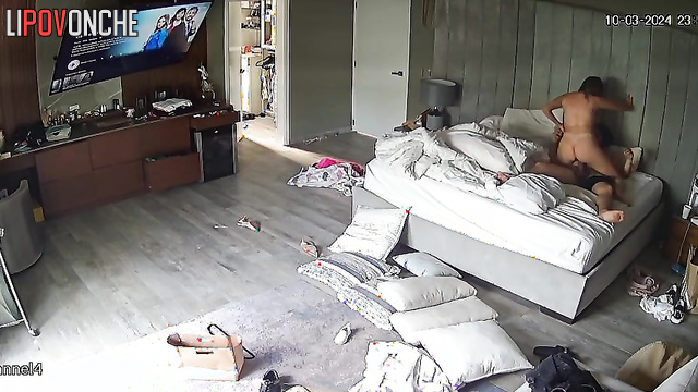 Their morning started great / wild fuck in the cozy bed