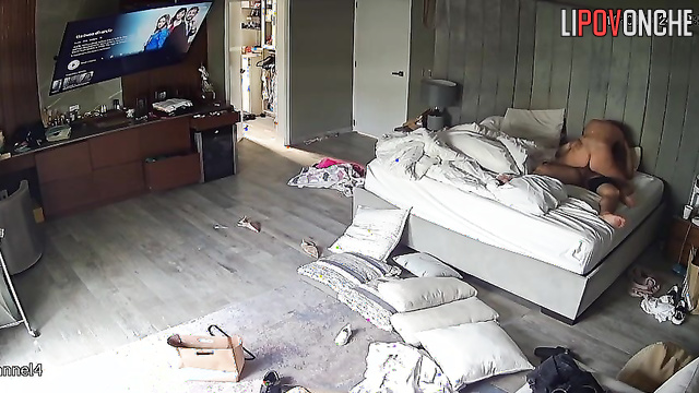 Their morning started great / wild fuck in the cozy bed