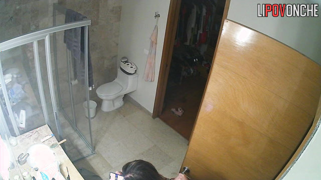 She sat on the toilet for a long time and chatted with her new friend
