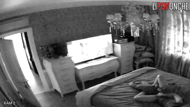 Lonely lady decided to spend the evening masturbating