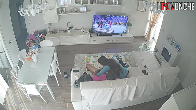 She made him blowjob while watching his favorite show