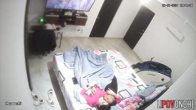 She loves to ride her naughty husband, bedroom cam