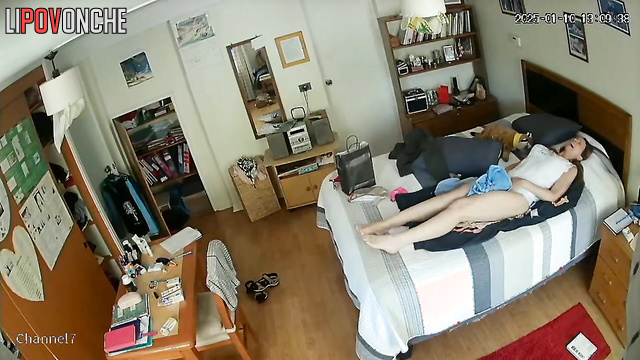 Milf screamed loudly from the rubber friend, solo