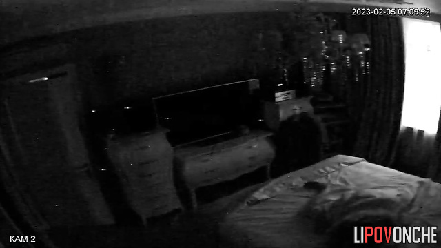 Lonely lady masturbating in the dark / hot solo tape