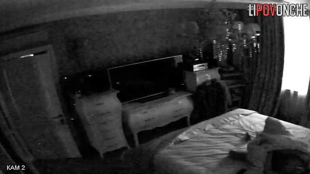 Lonely lady masturbating in the dark / hot solo tape