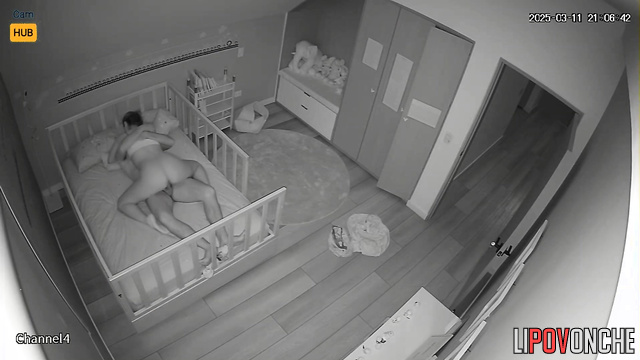 She twerks on that cock with her firm ass [bedroom hidden cam]