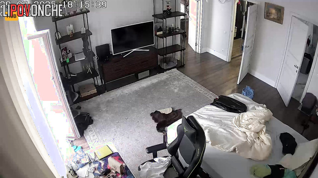 Young Russian girl loves to make out with her boyfriend before going to bed
