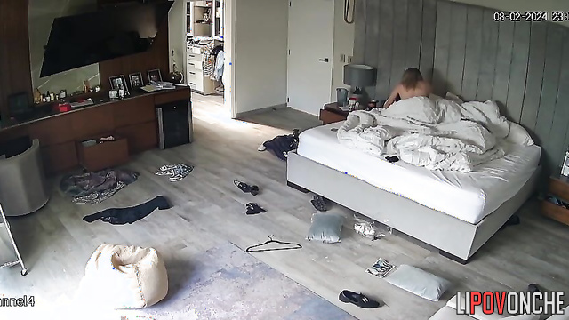 This insatiable girl could jump on his cock all day long (so she does)