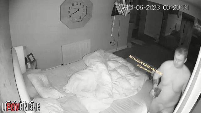 A temperamental wife sucks her bored husband's big throbbing cock