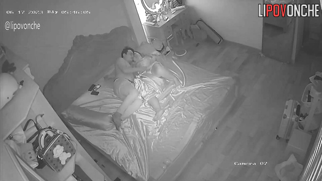 Their love is still alive and they enjoy it / bedroom scenes