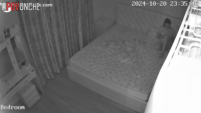 Naked massage ended with gentle sex / bedroom scene