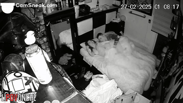 Brunette sucked him hot and then jumped on his cock
