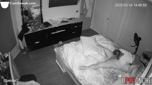 After discovering her husband masturbating, the wife gave him a blowjob