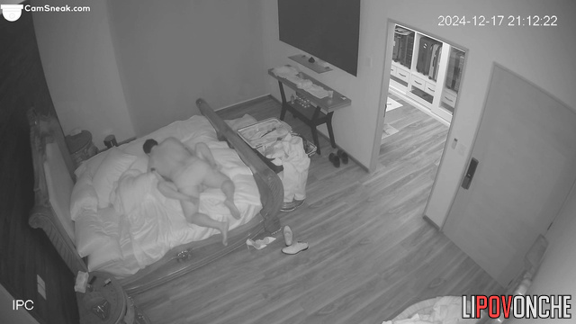 Lover fucked her strong after cool shopping, bedroom tape