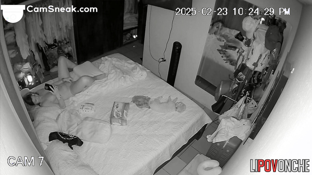 Young woman recorded her masturbation and sent it to stranger