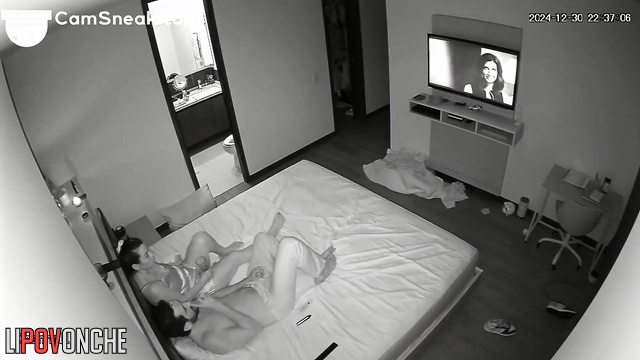 Couple has sex and doesn't suspect that they are being watched