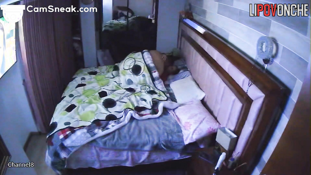 Chubby man enjoying her jumping, hot bedroom scenes