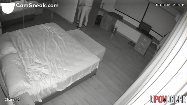 A guy invited his female coworker to his house and fucked her hard