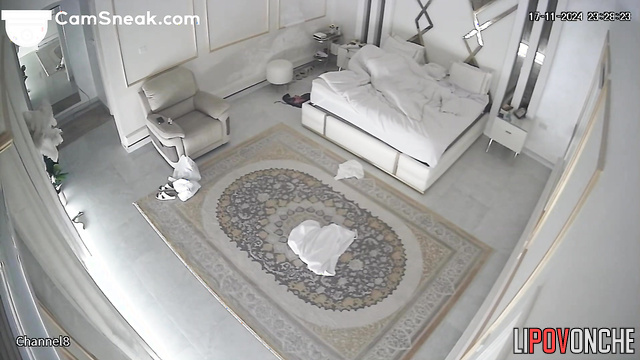 Private video: Hot bed entertainment of Arab couple on a huge bed