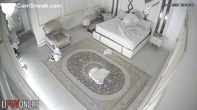Private video: Hot bed entertainment of Arab couple on a huge bed