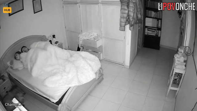 Missionary exercises at the cozy bedroom (girlfriend plus boyfriend)
