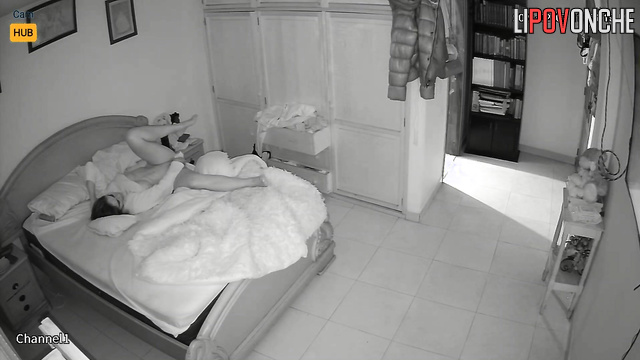 Missionary exercises at the cozy bedroom (girlfriend plus boyfriend)