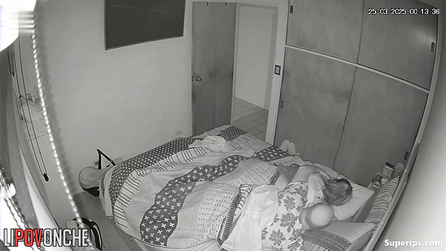 Intense entertainment of a hot married couple in 69 position