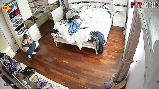 Hidden camera video: A seductive beauty with tender tits changes her clothes for a run