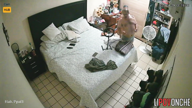 Couple fixed their sex on camera, they want to sell their videos