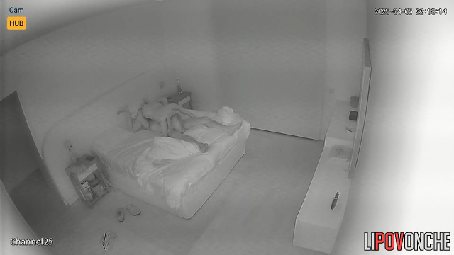 Long oral session in a cheap hotel, cool hidden video