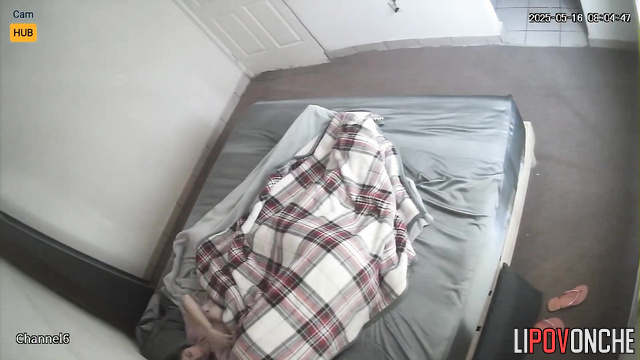 Guy fucking his petite girlfriend with a big pleasure