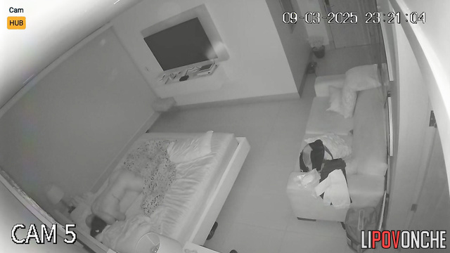 They having awesome time toghether in warm bed, look