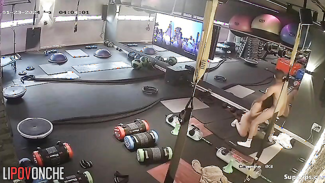 Fitness trainer fucked his new skinny client in all positions