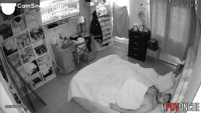 A brutal husband woke up to find his big cock in his chubby wife's mouth