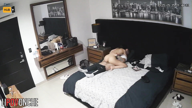 He condescended to make her cunnilingus, home video