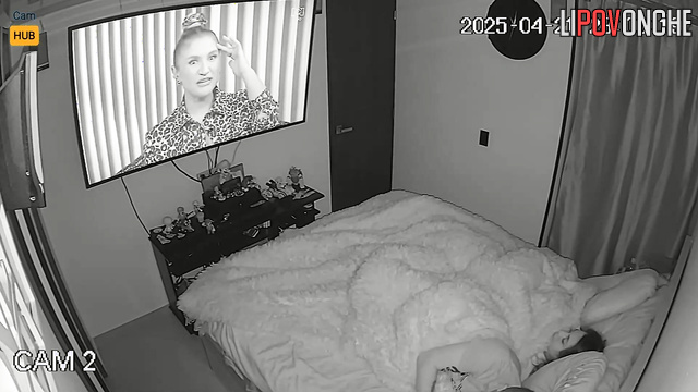Dirty sex of Colombian couple under the blanket (you will like her moans)