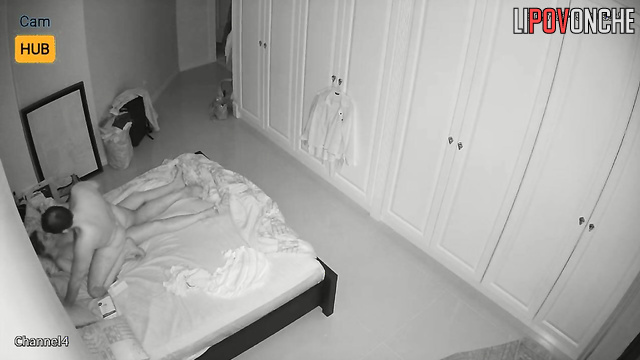 This couple can't live without having sex with each other, look