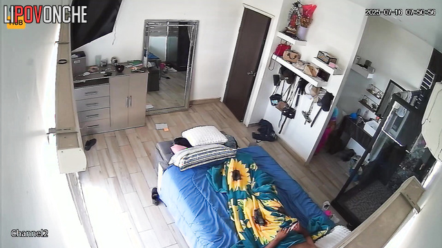 She took his orgasm into her hands, hidden camera