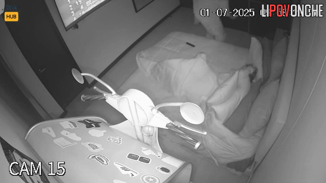 Sex instead of watching a feature film (hidden cam)