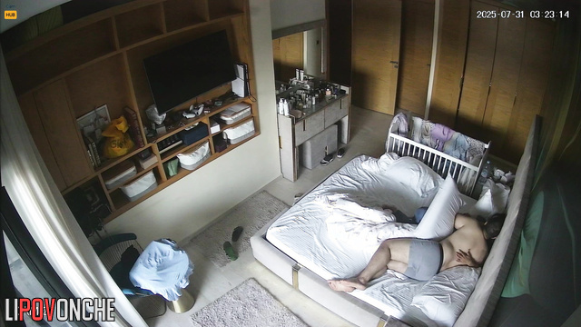 Chubby lovers enjoying each other bodies right now