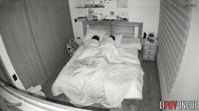 They do what they love most / watch the video from hidden cam