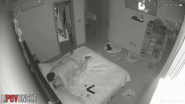 Chubby MILF seduced her bored husband into sex with an arousing blowjob