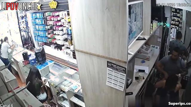 Seductive saleswoman has sex with security guard in CCTV room