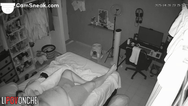 The excited chubby beauty sat down on her fat husband's small penis