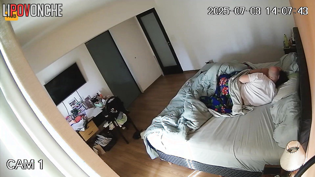 They fucking in bed, not realizing a lens see all