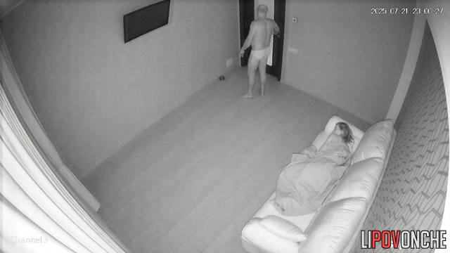 Lovers fucking hot not paying attention to the watching device