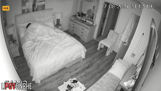 Husband fucked his wife on the chair in the night, look
